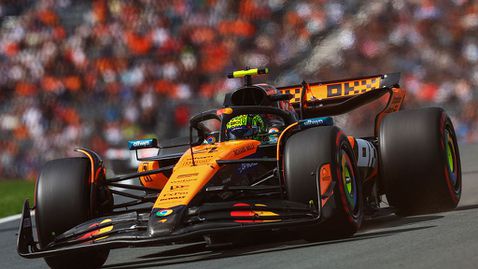 Макларън с половин секунда аванс на “Зандвоорт”