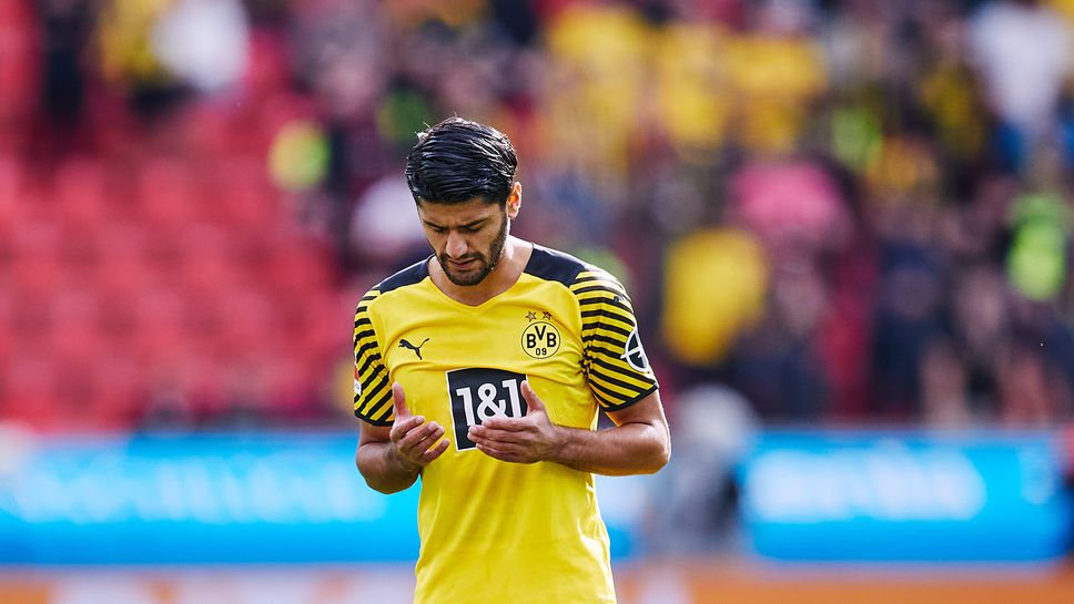 Травма извади от игра халф на Дортмунд