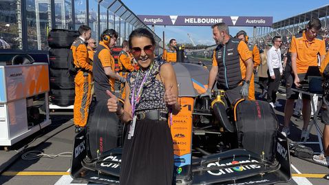 Майката на Пиастри превъртя интернета