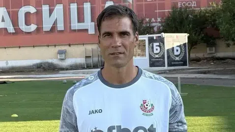 Втора треньорска глава падна във Втора лига днес