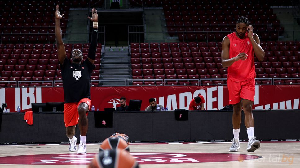 Отборът на Апоел Тел Авив тренира с настроение преди сблъсъка с Барселона