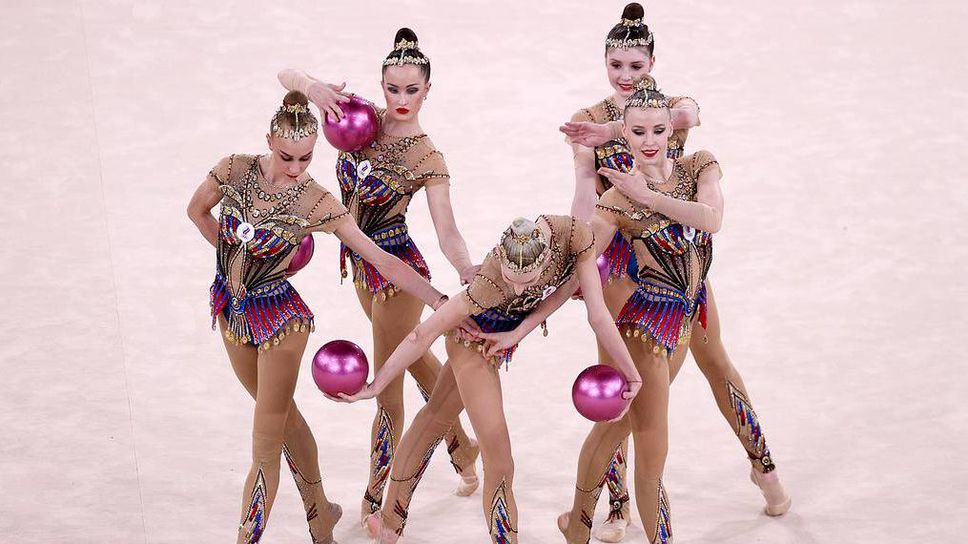 Русия триумфира със световната титла при ансамблите