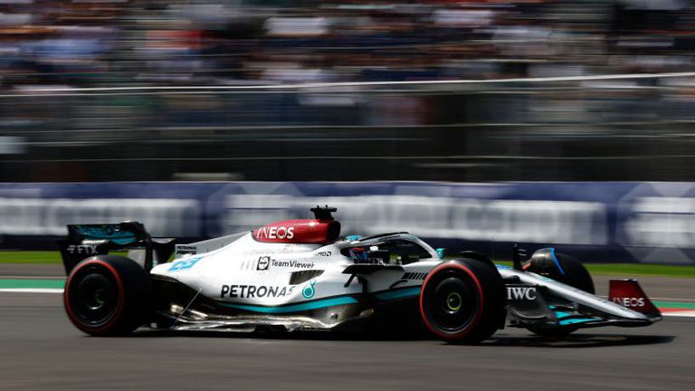 Пилотът на Мерцедес Джордж Ръсел записа най доброто време и в