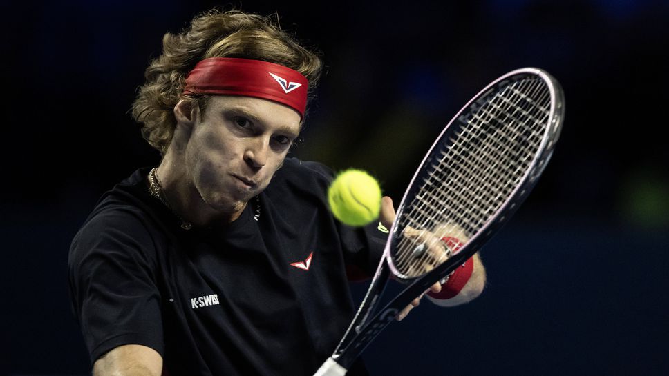 Рубльов и Оже-Алиасим достигнаха до полуфиналите в Монпелие