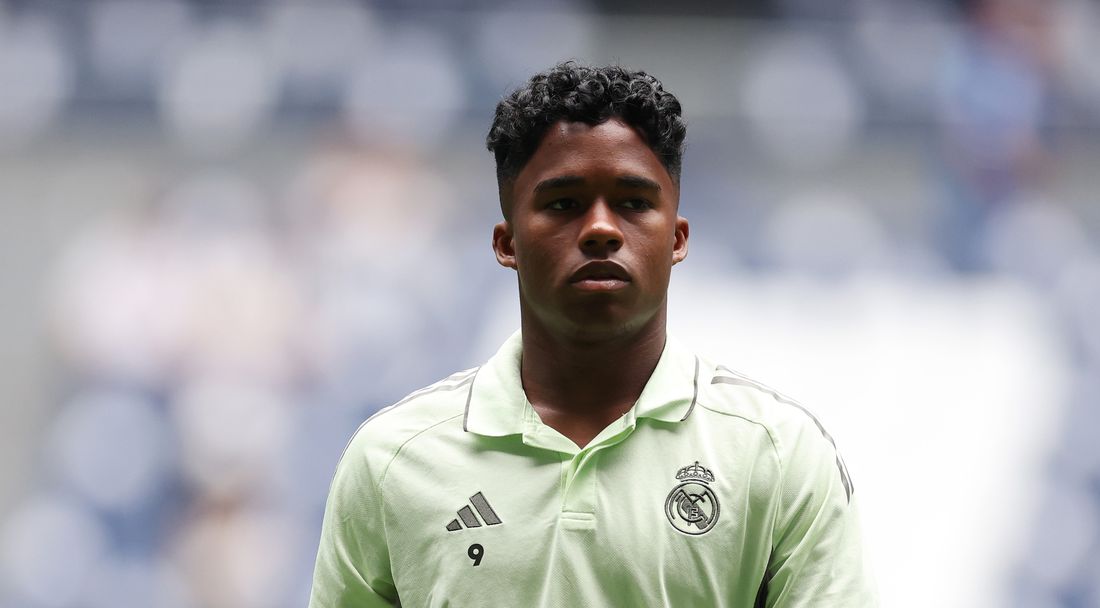 Ендрик все по-близо до спекулирания рестарт в Лион