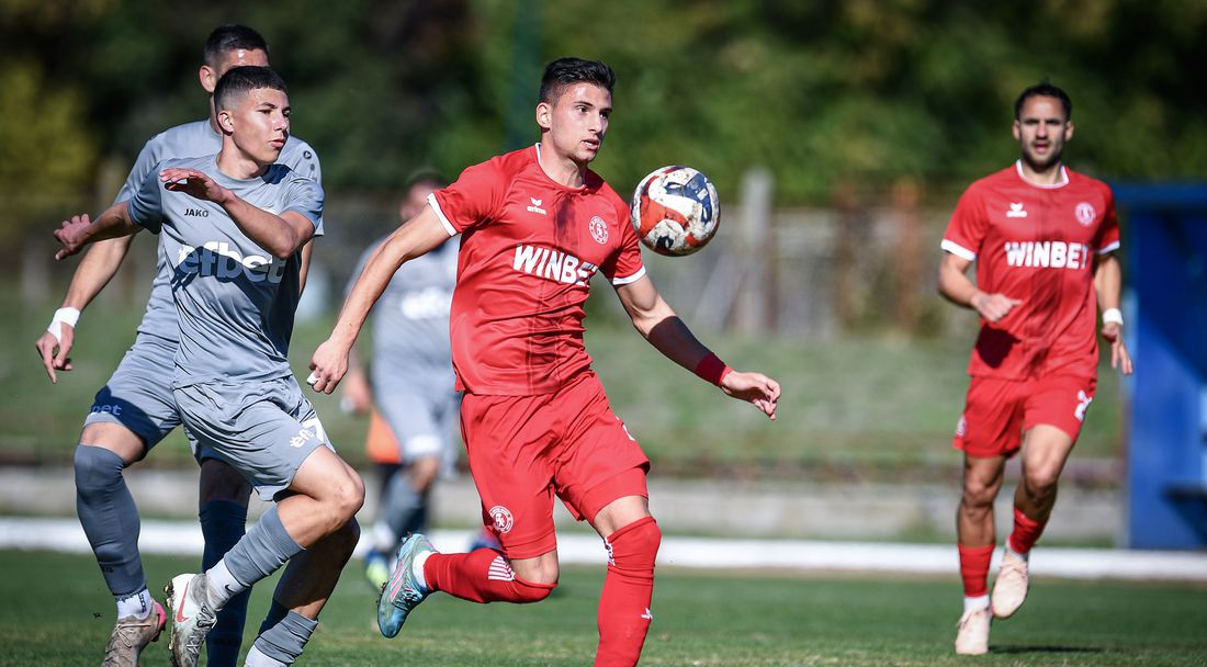 Ботев (Враца) потрепери, но не допусна изненада в Нова Загора