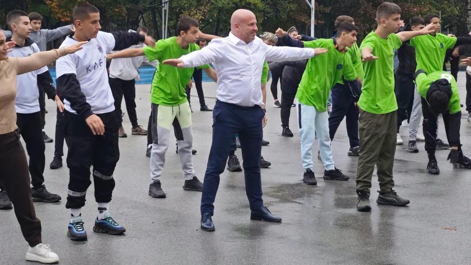 Община Плевен постави начало на инициативата “Играй гимнастика, бъди здрав!“