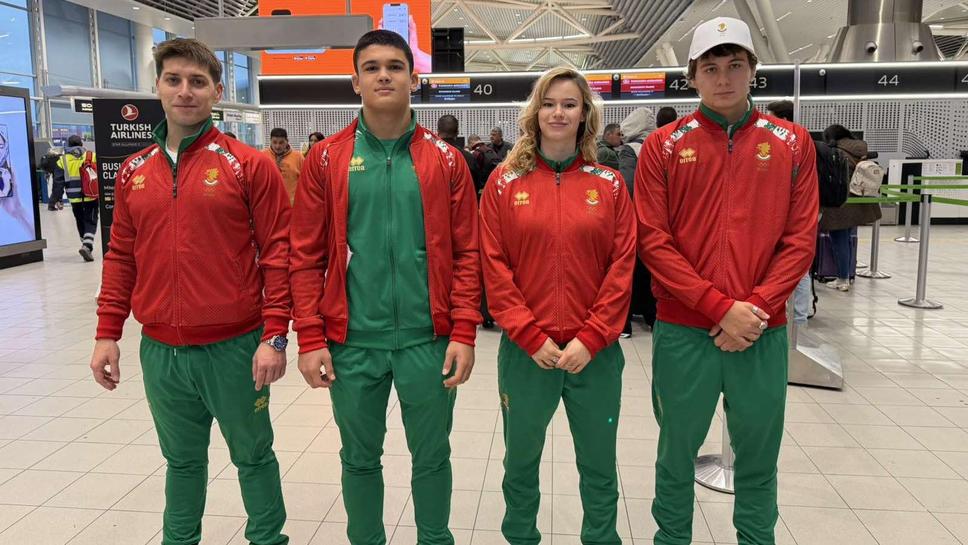 И втората група спортисти отпътува за Дакар, сред тях знаменоската Симона Иванова