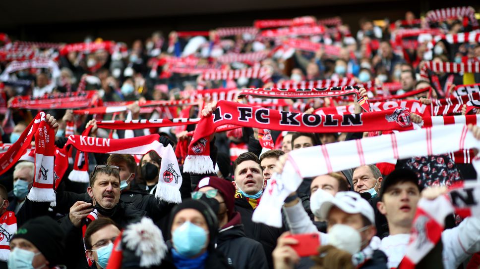Германските власти притеснени заради пълните стадиони в Бундеслигата