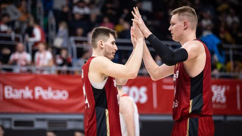 Германия оцеля в битката с Полша
