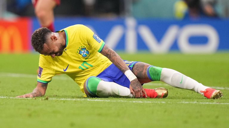 Бразилският нападател Неймар ще пропусне мача от груповата фаза на