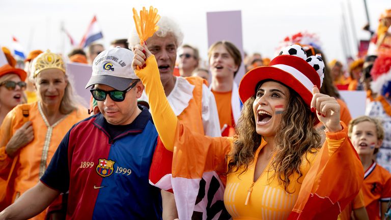 Феновете на Нидерландия и Катар