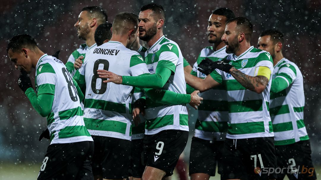 "Моряците" тренират в снега във Варна