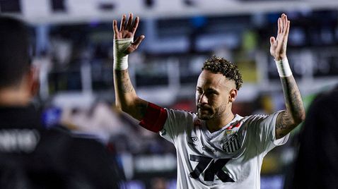  Контузеният Неймар поведе Сантос към спасението 