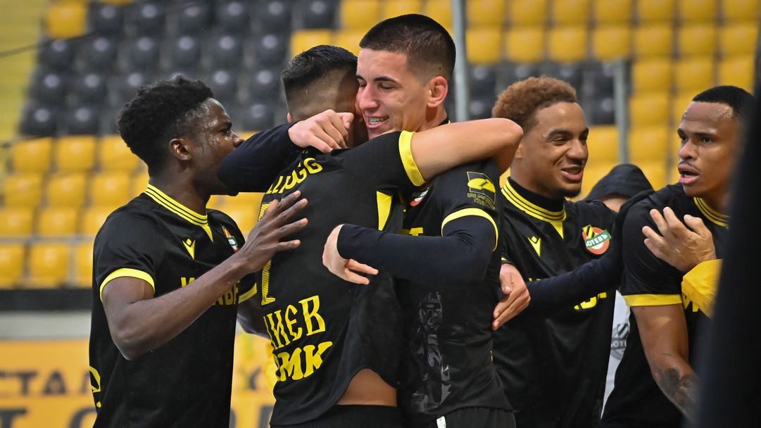 Бразилска самба в дебюта на Херо на "Колежа"