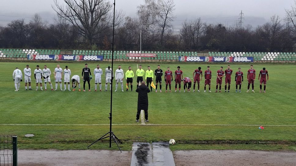 Ботев (Ихтиман) с категоричен успех