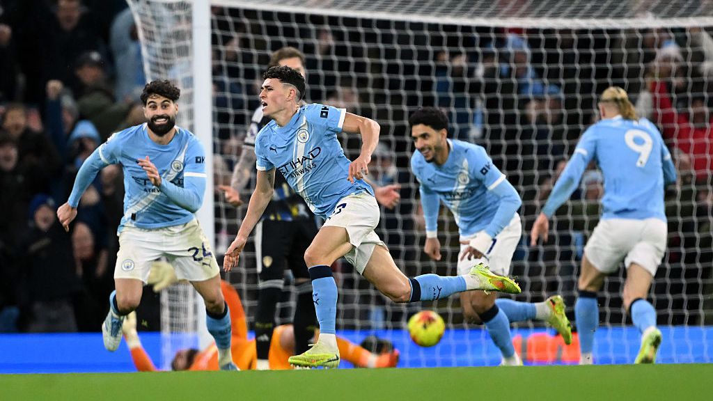 Гол в добавеното време донесе труден успех на Ман Сити срещу Груев и компания, българинът с цял мач