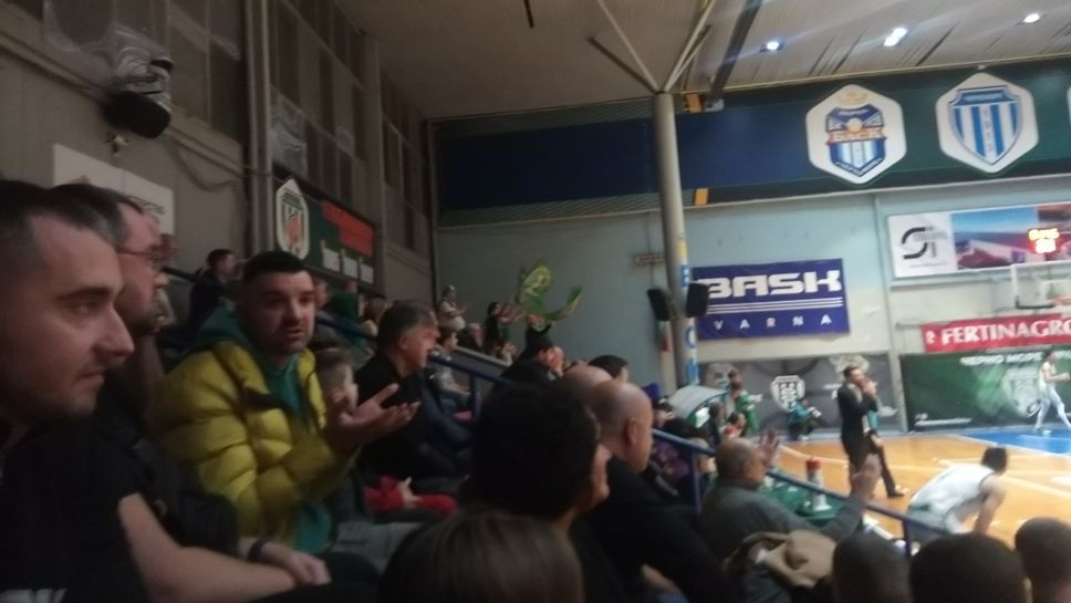 Агитките на Черно море Тича и Балкан създадоха настроение в края на годината