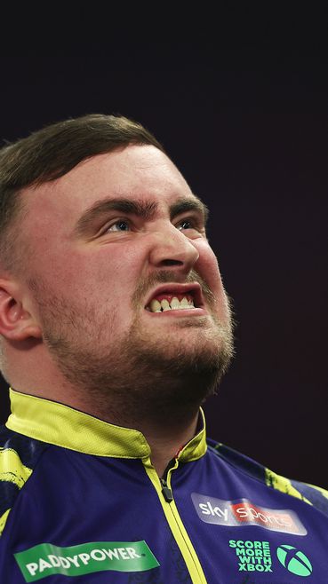 Шампионът Люк Литлър достигна 1/4-финалите на Световното по дартс