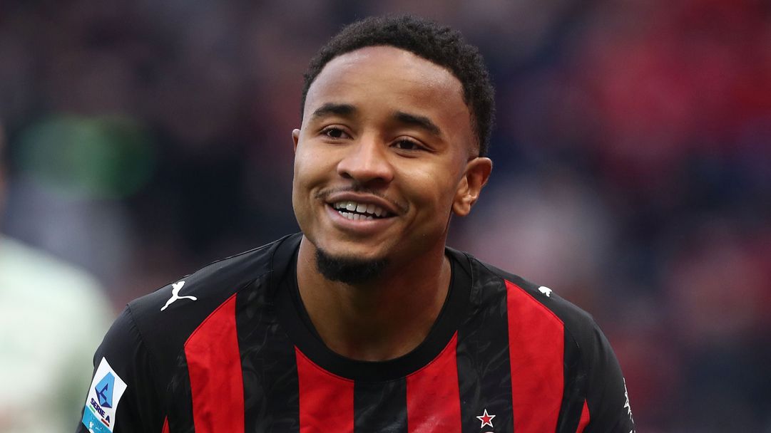 Алегри може да заложи на Нкунку за дербито