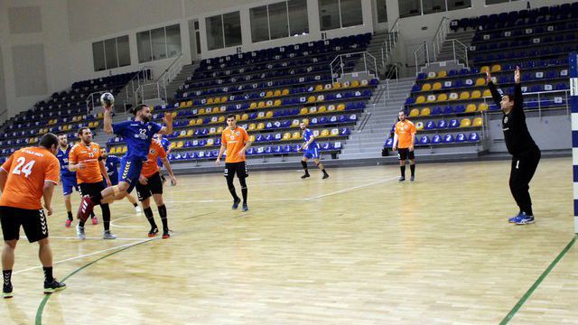 Шампионите от Шумен 61 спечелиха дербито с Осъм