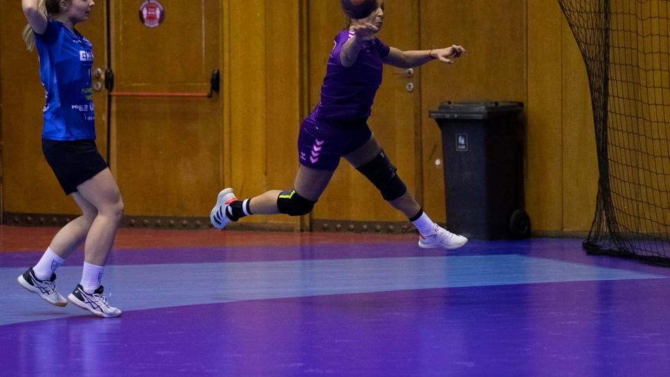 Етър 64 поведе в "А" РХГ при жените