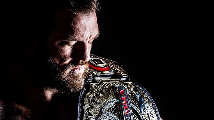 Райън Бейдър защити титлата в Bellator с победа над Валентин Молдавски