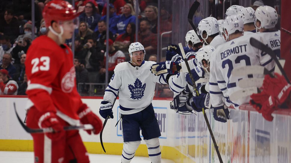 Майкъл Бънтинг с хеттрик за Торонто при убедителния успех над Детройт