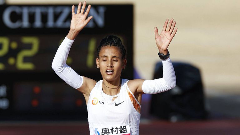 Етиопката Хевън Хайлу спечели маратона на Осака за жени. 24-годишната