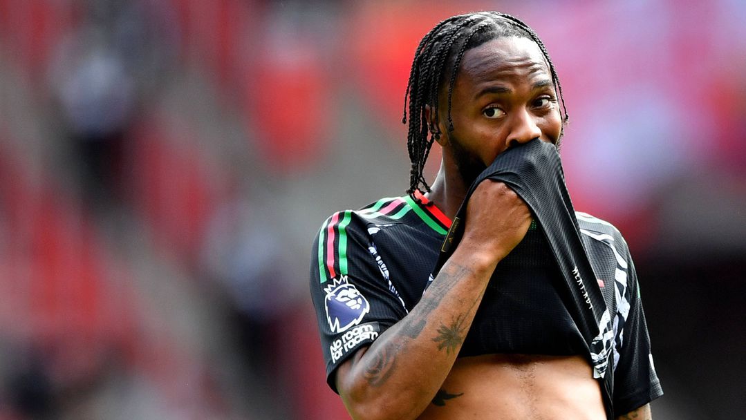 Тотнъм и Наполи са готови да дадат шанс на Стърлинг