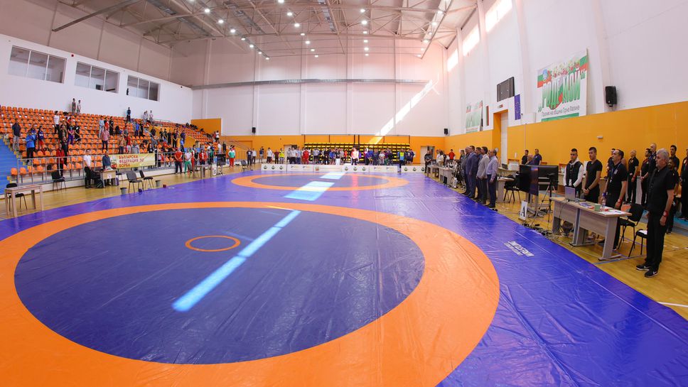 Националите на България по класическа борба започват лагер на комплекс