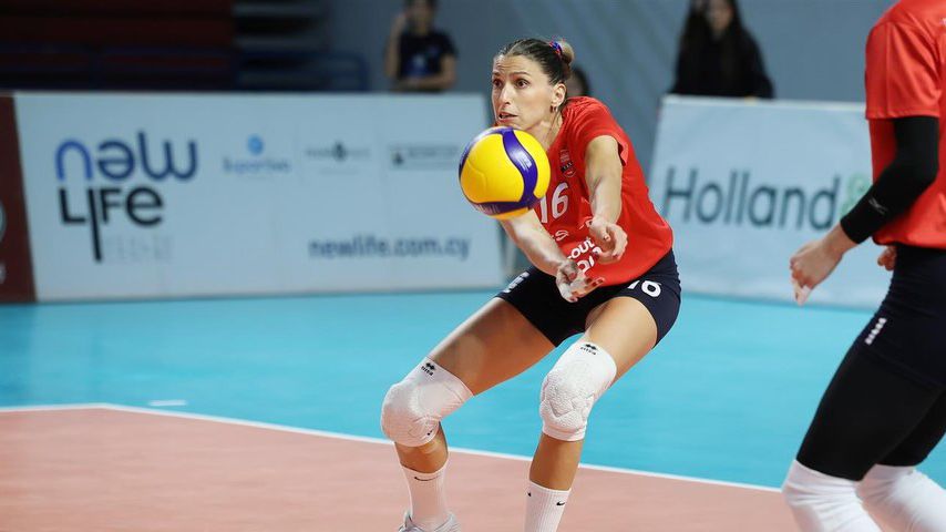 Националката Елица Атанасийевич и тимът на Паниониос са на крачка от полуфинали