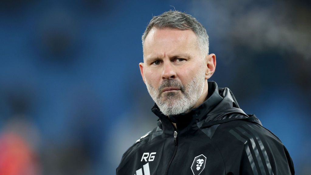 От Премиър лийг се отказали от вкарването на Гигс в "Залата на славата", натискът сега се засилва отново