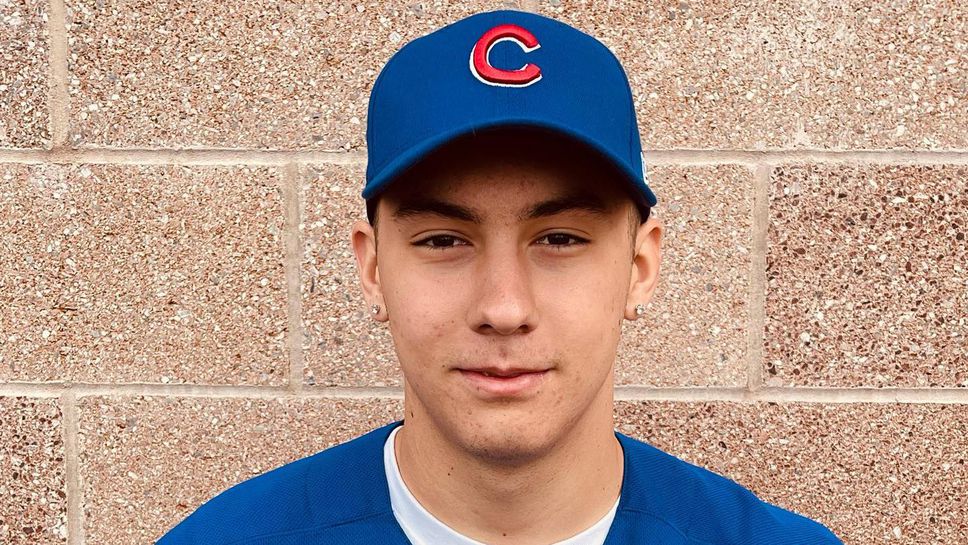 Бейзболистът Йоанис Александров беше официално представен от Чикаго Къбс