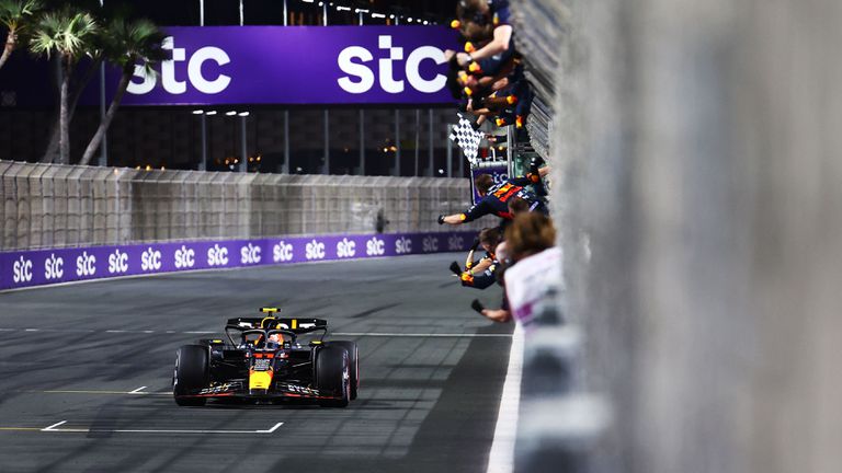 ФИА забрани едно от най-популярните празненства във Формула 1
