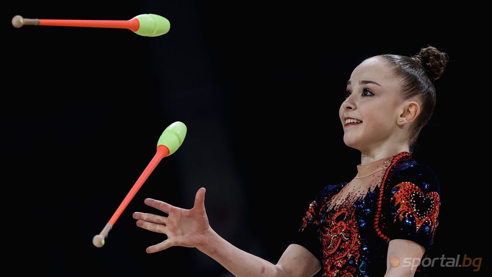Стилияна Николова се класира за финалите на бухалки и на лента на Световната купа