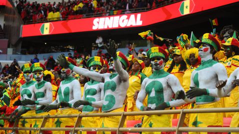„Дипломатически шантаж“ и „спортна бандитщина“: Задържани фенове отново скараха Сенегал и Мароко