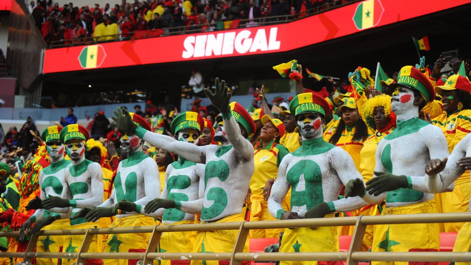 „Дипломатически шантаж“ и „спортна бандитщина“: Задържани фенове отново скараха Сенегал и Мароко
