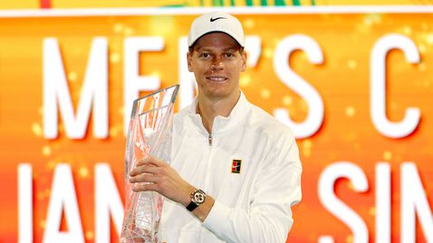 Синер отново не загуби сет и постигна мечтания "слънчев дубъл"