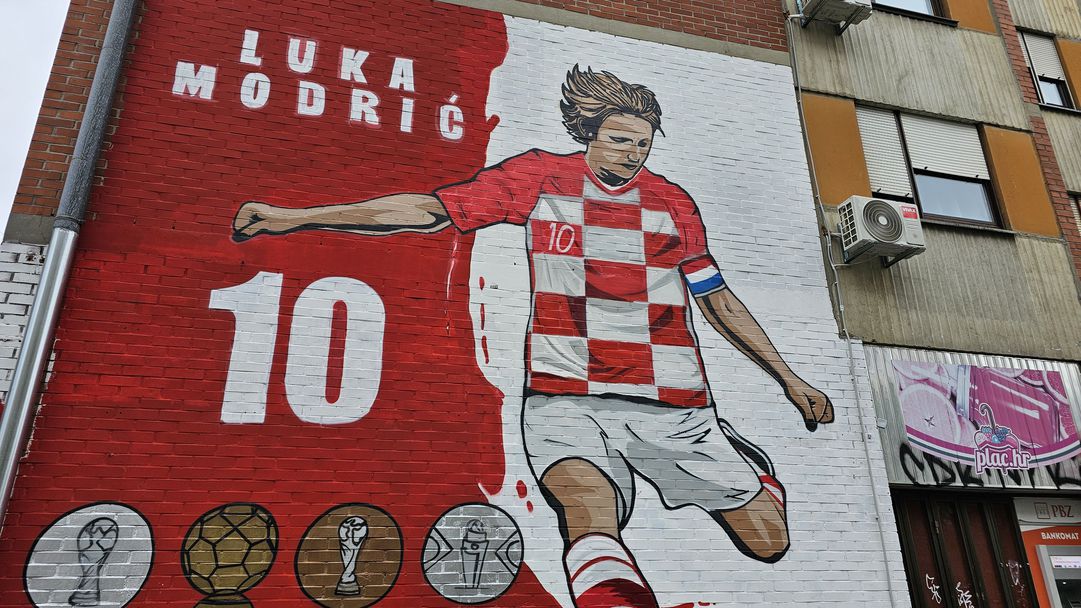 История върху стена: графитът на Лука Модрич вдъхновява Загреб