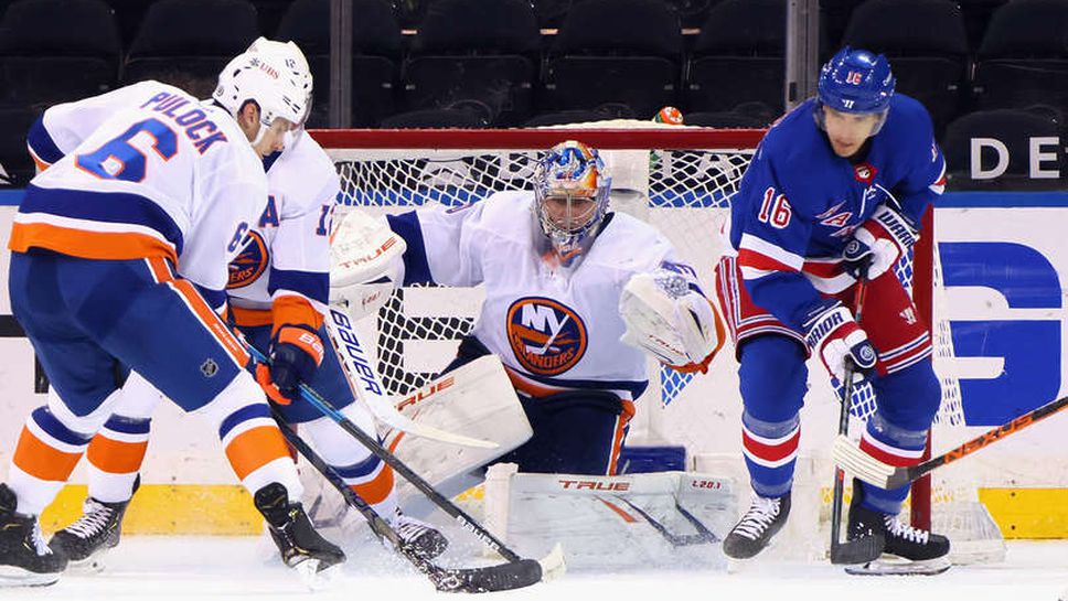 Варламов записа 6-ата си "суха мрежа", за да може Айлендърс да разгроми Рейнджърс в дербито на Ню Йорк (видео)