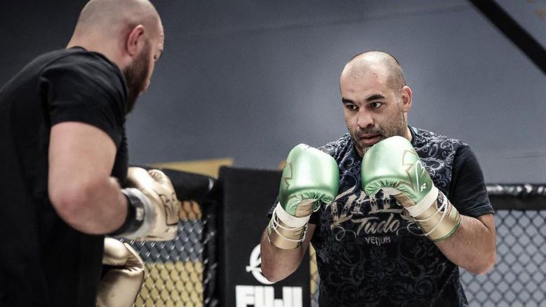 Багата се готви за война с Маркос де Лима в Аризона