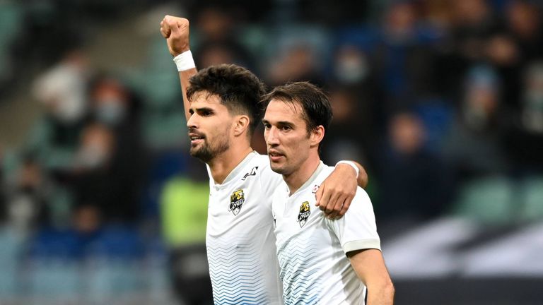  Ивелин Попов и Жоазиньо унижиха някогашен отбор на Попето 