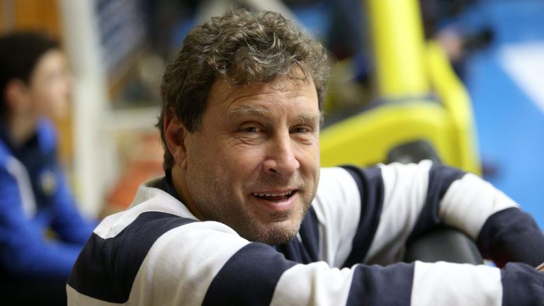  Вили Вуцов се завръща към треньорството 