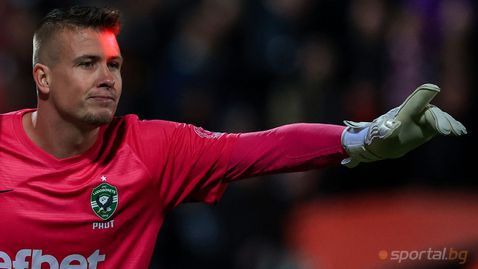  Падт: Европейските мачове остават настрани, първата цел е купата 