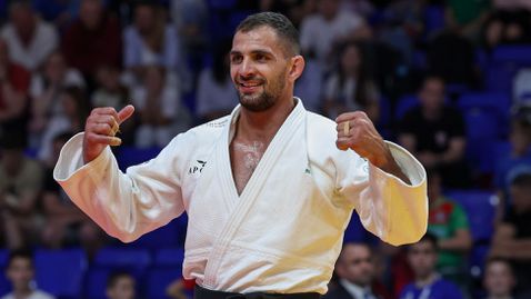  Ивайло Иванов и Христо Вълков получиха спомагателни награди след Евро'25 