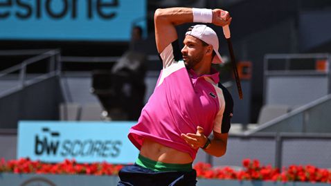 Григор Димитров изпусна три мачбола и стана жертва на обрат в Мадрид