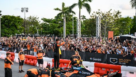 Макларън демонстрира уникални болиди в Маями