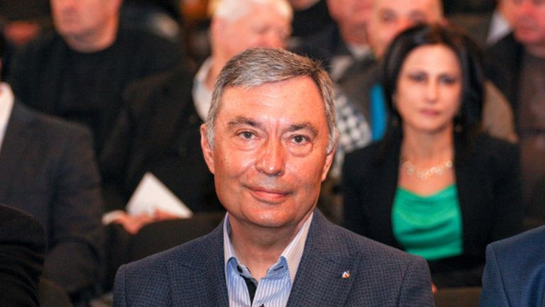 България иска екстрадиция и на собственика на Левски, обяви правосъдният министър