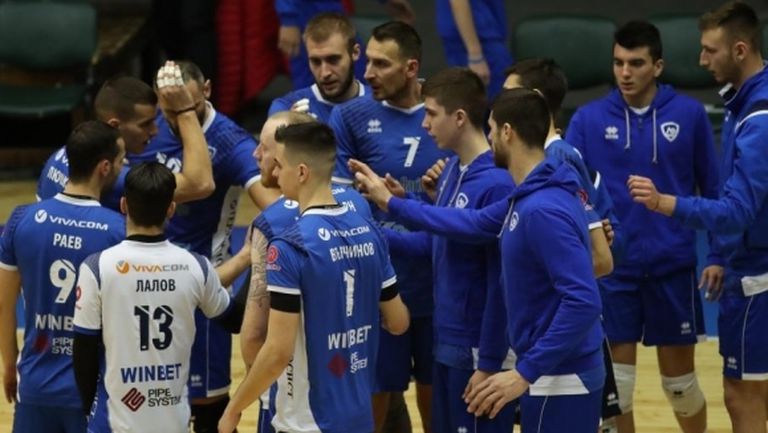 Волейболният Левски ще доиграе сезона основно с юноши